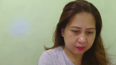 alissalove18 online show from December 14, 5:29 am