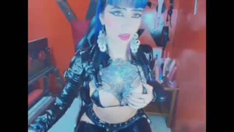 Snapshot of alissapeachx chatting on November 18, 5:34 am Alissa Peach online show from November 18, 5:34 am