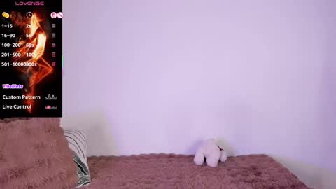 Snapshot of alissarose_1 chatting on April 28, 7:52 pm alissarose_1 online show from April 28, 7:52 pm