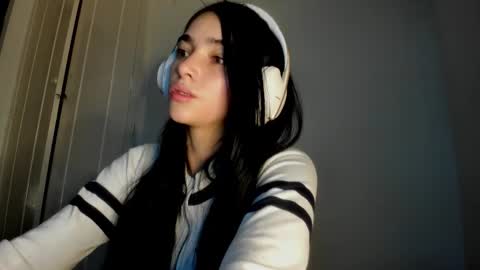 Alisson369  online show from February 11, 8:30 am