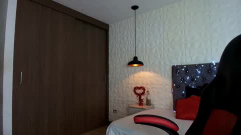 Snapshot of alisson_dl chatting on January 8, 6:32 pm alisson dl online show from January 8, 6:32 pm