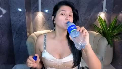 Snapshot of alisson_tx_ chatting on May 21, 9:16 am alisson_tx_ online show from May 21, 9:16 am