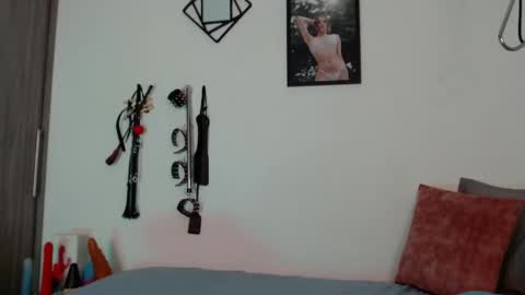 Alisson Beckett online show from December 2, 8:11 pm