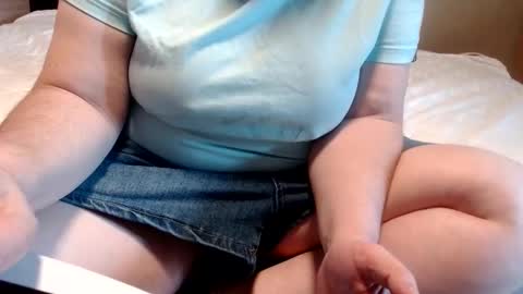 Snapshot of alissonnat chatting on May 16, 11:31 am Alissonnat online show from May 16, 11:31 am