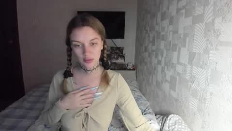 Snapshot of alistrisx chatting on October 5, 2:59 pm AlisTrisx online show from October 5, 2:59 pm