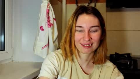 Snapshot of alisun_ chatting on October 30, 3:46 pm A L I C E online show from October 30, 3:46 pm