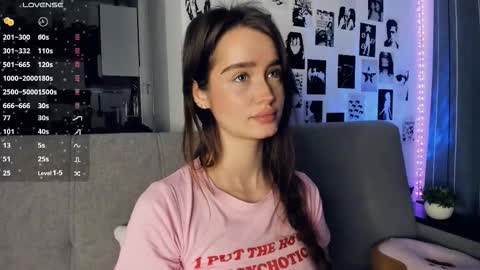 Alivia online show from December 5, 9:29 am