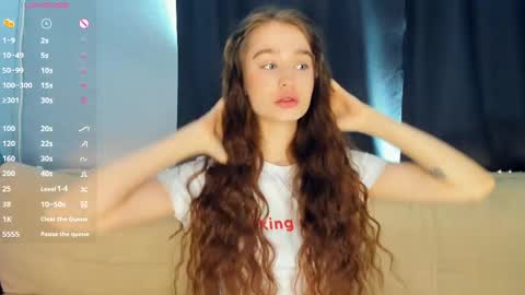 Alivia online show from April 1, 8:15 am