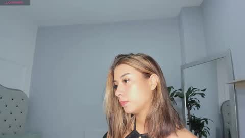 Snapshot of alix_18 chatting on September 26, 11:25 am alix_18 online show from September 26, 11:25 am