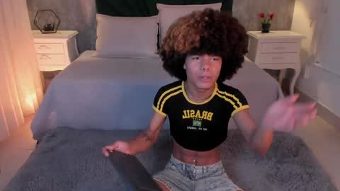  Alexis Etereo  online show from April 3, 1:42 pm