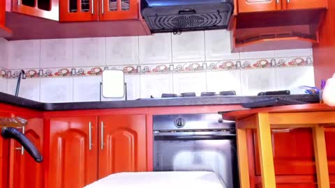 Alix online show from December 19, 6:34 am