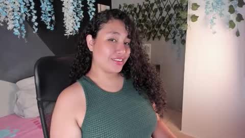 Snapshot of alixon_fiore5 chatting on March 29, 2:39 pm alixon online show from March 29, 2:39 pm