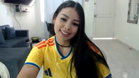 Snapshot of alizee_rae chatting on July 3, 5:30 pm alizee_rae online show from July 3, 5:30 pm