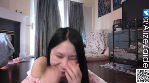 Alize Zaide online show from December 1, 8:47 pm