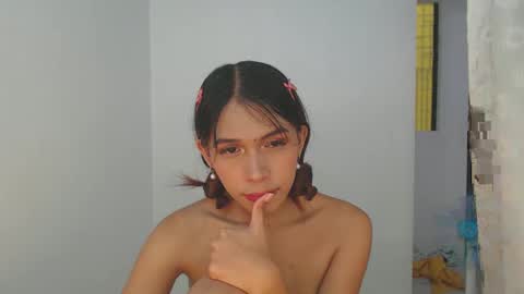 Snapshot of aljenloversweet chatting on January 18, 6:45 am aljenloversweet online show from January 18, 6:45 am