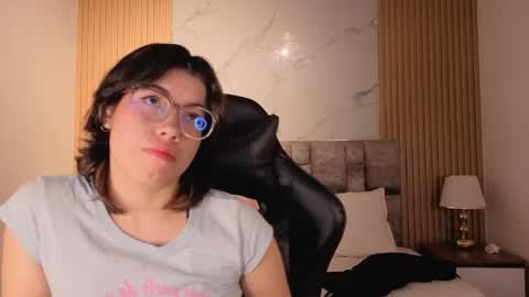 alkivamoon online show from June 7, 6:55 pm