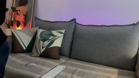 Alice  John online show from February 8, 5:27 pm