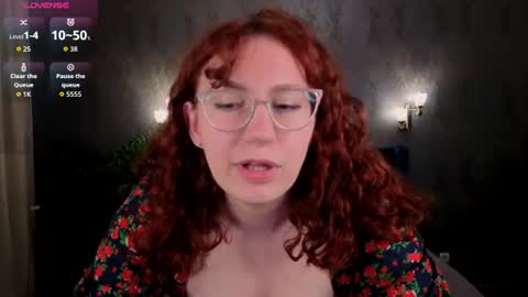 Snapshot of alla_dream chatting on July 3, 7:31 pm Alla online show from July 3, 7:31 pm