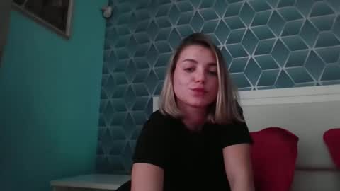 Snapshot of alle_babyx chatting on March 21, 3:48 pm Alesia online show from March 21, 3:48 pm