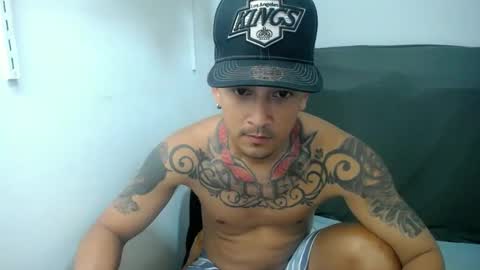 Snapshot of allen_69xx chatting on March 7, 5:29 am allen online show from March 7, 5:29 am