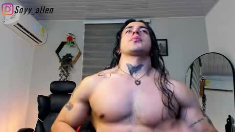 Snapshot of allen_rosse chatting on October 14, 2:01 am independent model 3 online show from October 14, 2:01 am