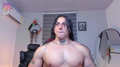 Snapshot of allen_rosse chatting on April 30, 4:19 am independent model 3 online show from April 30, 4:19 am