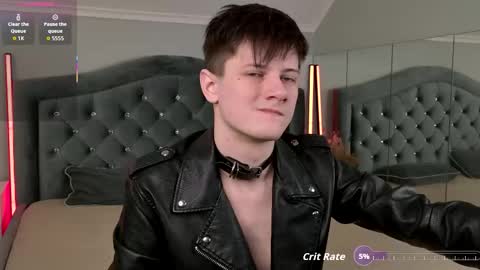 Snapshot of allert_ chatting on February 14, 1:24 am allert_ online show from February 14, 1:24 am