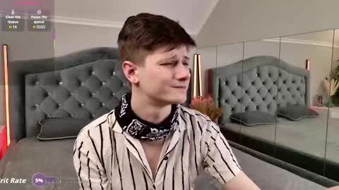 Snapshot of allert_ chatting on February 15, 1:13 am allert_ online show from February 15, 1:13 am