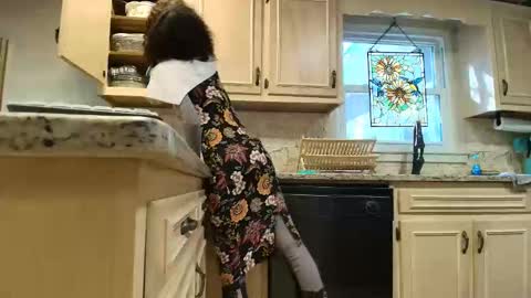 wishlist on bio online show from February 8, 8:01 pm