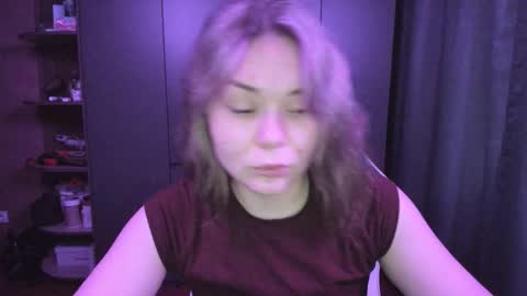 Snapshot of alli_zi chatting on November 26, 1:39 am Blair online show from November 26, 1:39 am