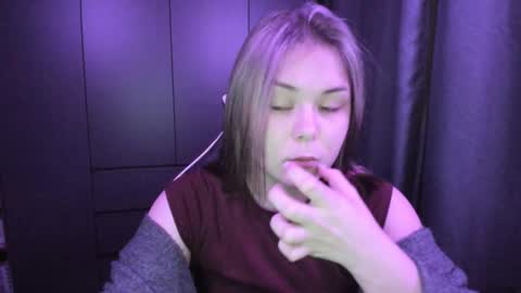 Snapshot of alli_zi chatting on November 30, 10:08 am Blair online show from November 30, 10:08 am