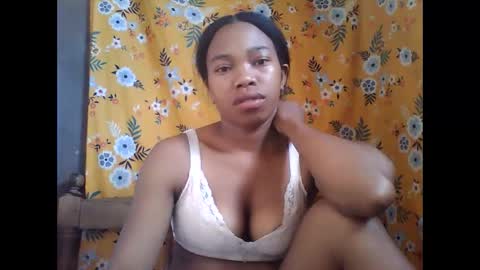 alliciax632770q online show from April 10, 1:05 pm