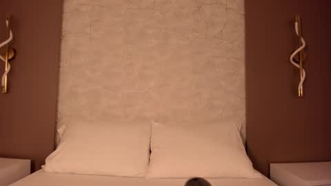 A L L I E online show from February 10, 2:37 am