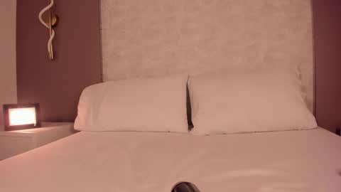 A L L I E online show from March 24, 2:27 am