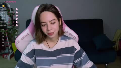 Snapshot of allie_hazie chatting on January 21, 11:34 pm alice online show from January 21, 11:34 pm