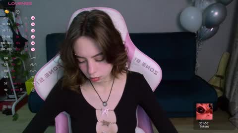 Snapshot of allie_hazie chatting on February 13, 8:03 pm alice online show from February 13, 8:03 pm