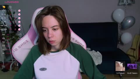 Snapshot of allie_hazie chatting on March 5, 12:05 am alice online show from March 5, 12:05 am