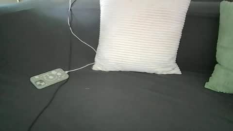 alliebearx online show from June 24, 8:41 pm