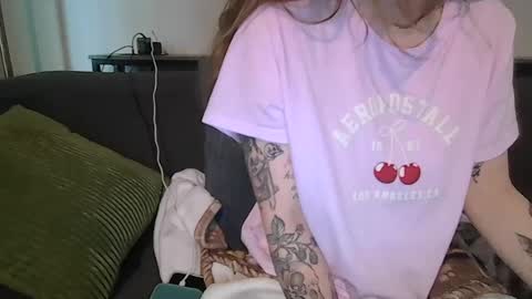 alliebearx online show from July 4, 2:23 pm
