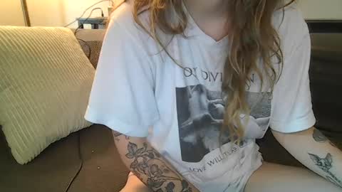 alliebearx online show from July 17, 3:18 pm