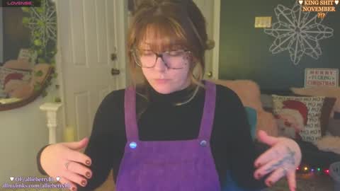 Snapshot of allieberrybb chatting on December 3, 4:50 pm bb online show from December 3, 4:50 pm