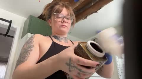 Snapshot of allieberrybb chatting on January 10, 6:17 pm bb online show from January 10, 6:17 pm