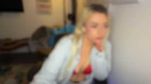 Snapshot of alliefyre chatting on July 17, 7:48 am Allie Fyre online show from July 17, 7:48 am
