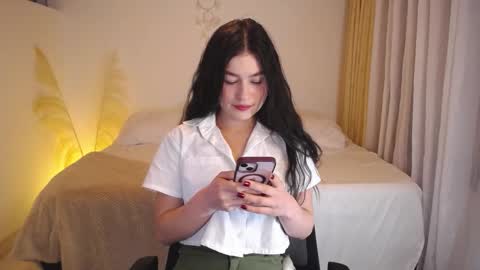 Allie  online show from January 8, 4:31 pm