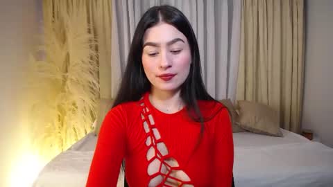 Snapshot of allierose_ chatting on June 11, 5:00 pm Allie online show from June 11, 5:00 pm