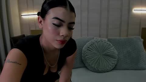 Allison whitee online show from February 11, 8:58 pm