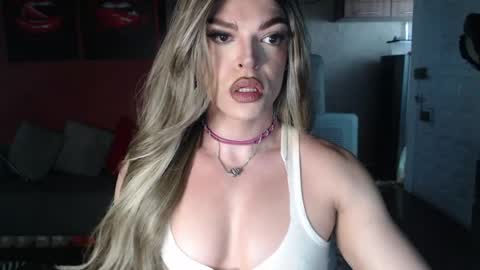 Snapshot of allisonfit chatting on April 28, 12:43 pm Allison Victoria online show from April 28, 12:43 pm