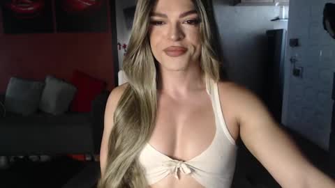 Snapshot of allisonfit chatting on May 15, 12:56 pm Allison Victoria online show from May 15, 12:56 pm