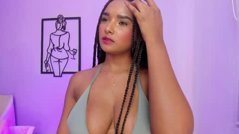 Snapshot of allisonn_bell chatting on April 16, 7:58 pm Allison online show from April 16, 7:58 pm