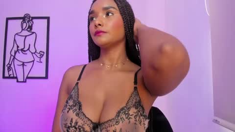 Snapshot of allisonn_bell chatting on May 8, 8:58 pm Allison online show from May 8, 8:58 pm
